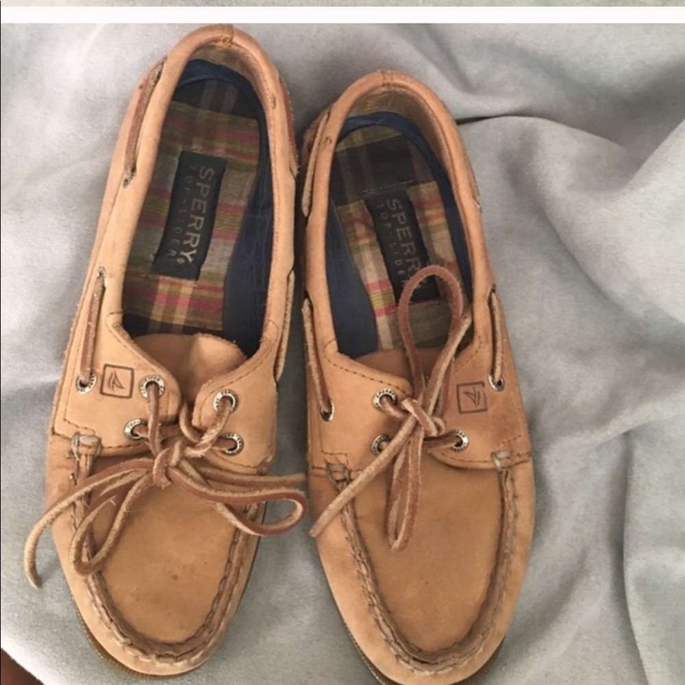 Sperry - Picture 2 of 3